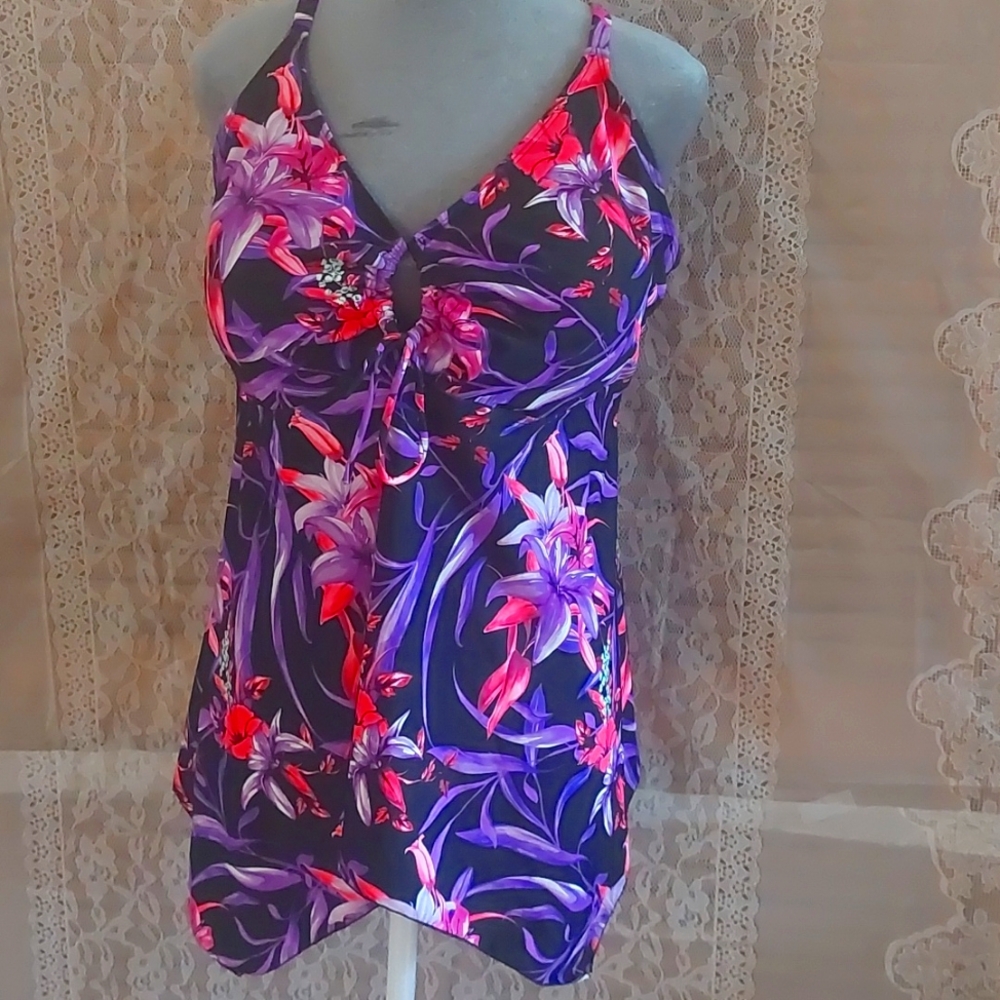 MYCOCO size 22 floral tanking swim top. Tie front adjustable cross back straps.